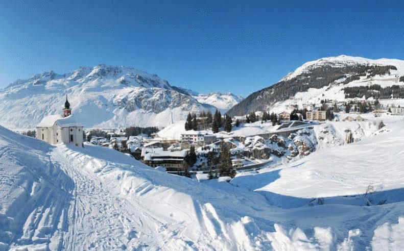 Hotel Piz Badus Andermatt Exteriör bild