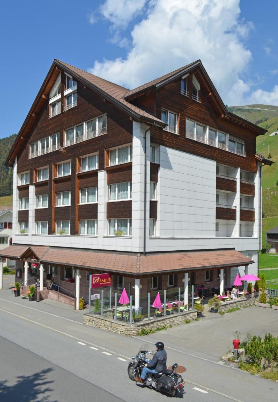 Hotel Piz Badus Andermatt Exteriör bild